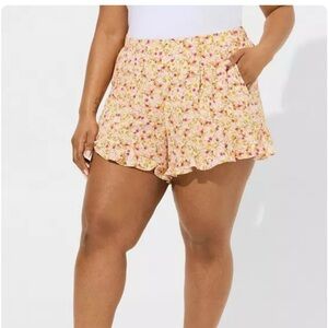 Torrid 5 Inch Pull On Washable Gauze Ruffle Shorts size 0 NWT